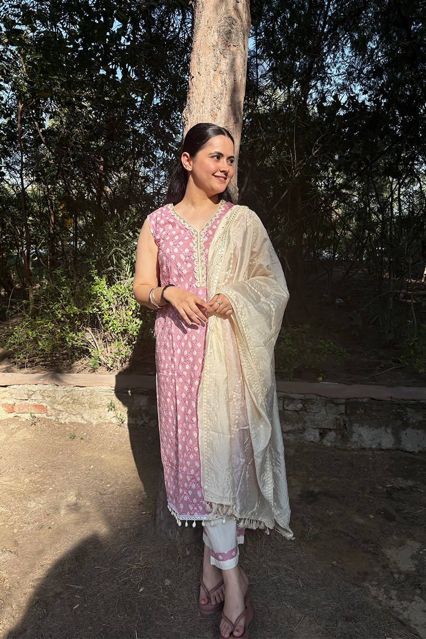 Pink Sleevless Cotton Kurta, Pant with Dupatta